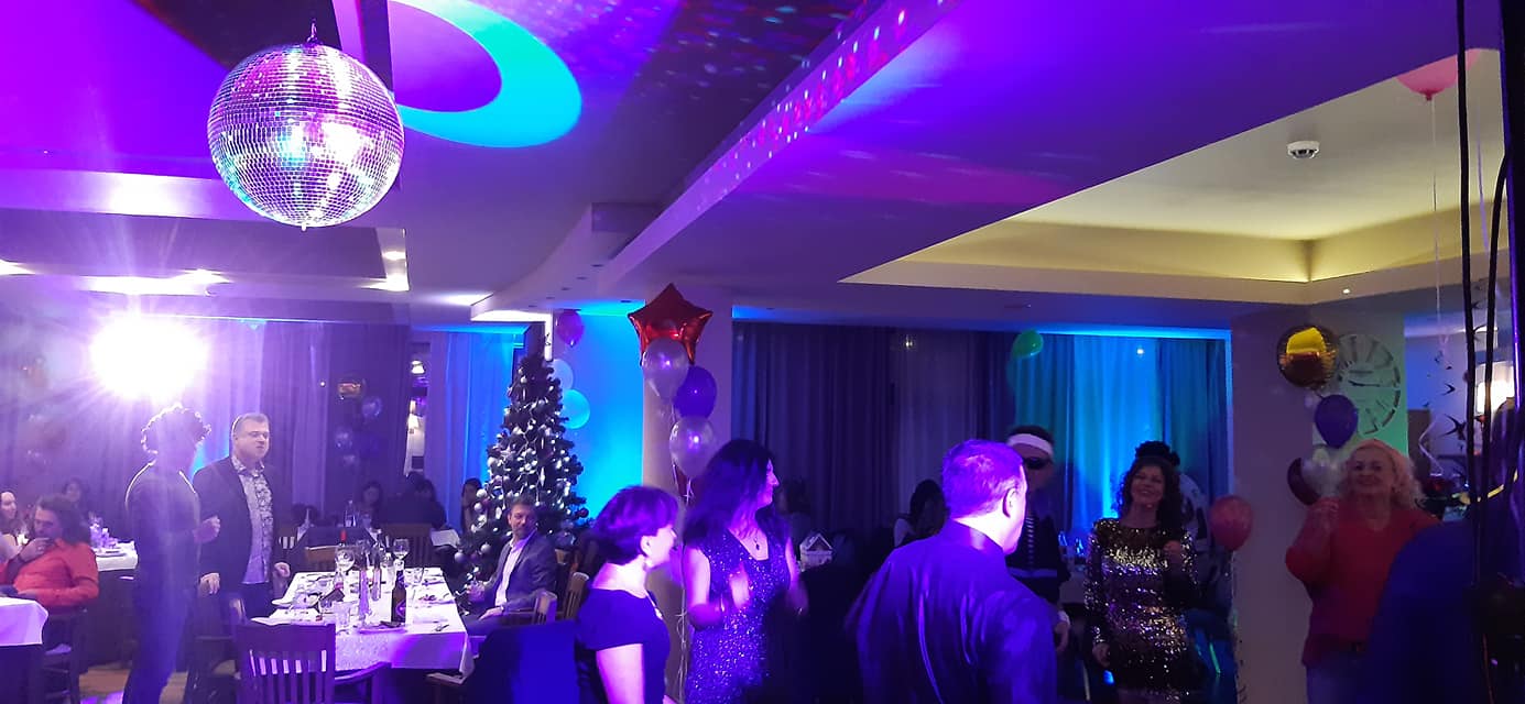 Галерия снимка 91