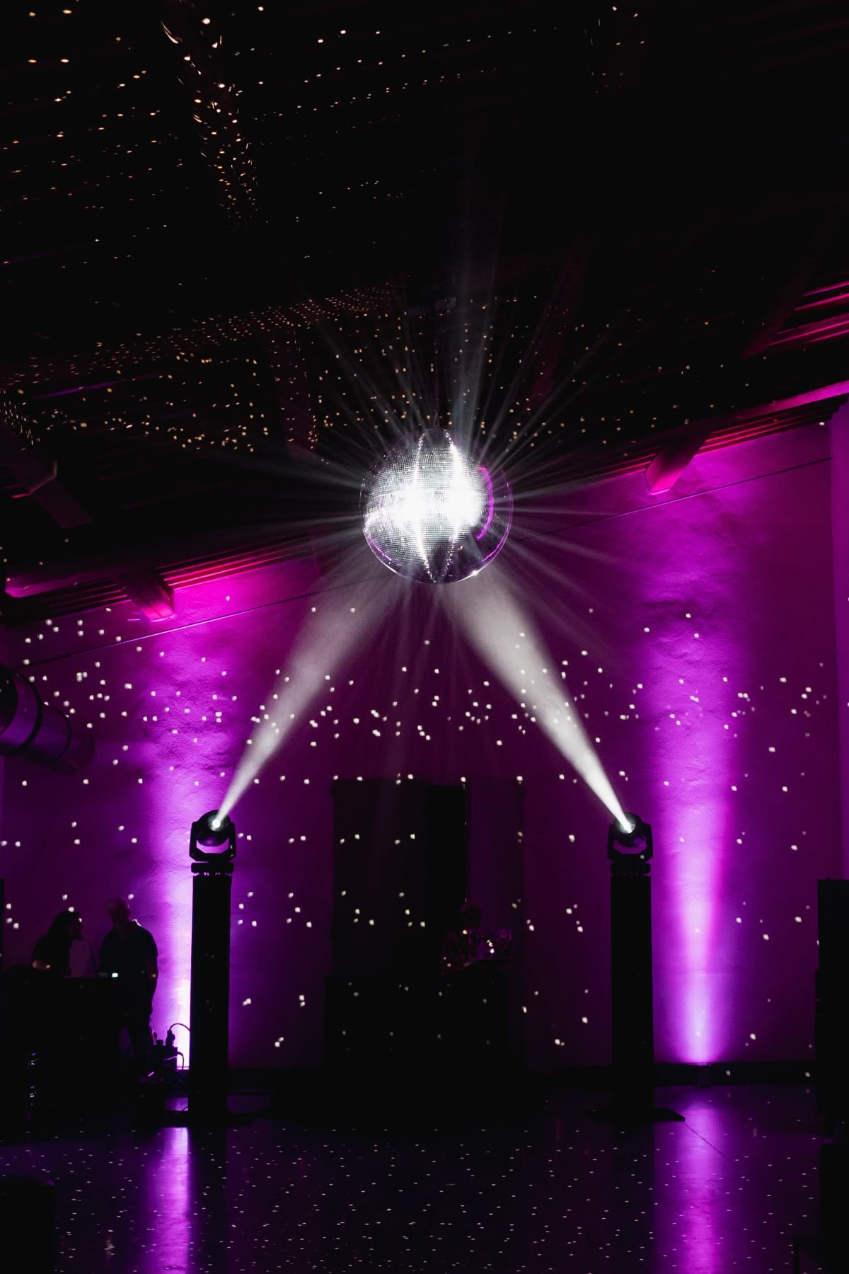 Парти атмосфера